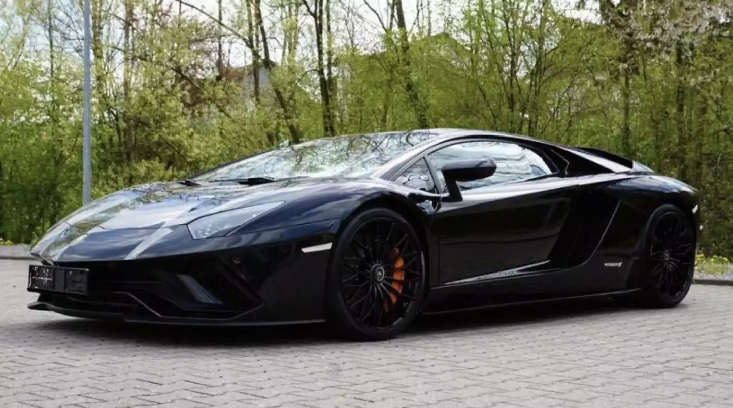 black lamborghini for rent