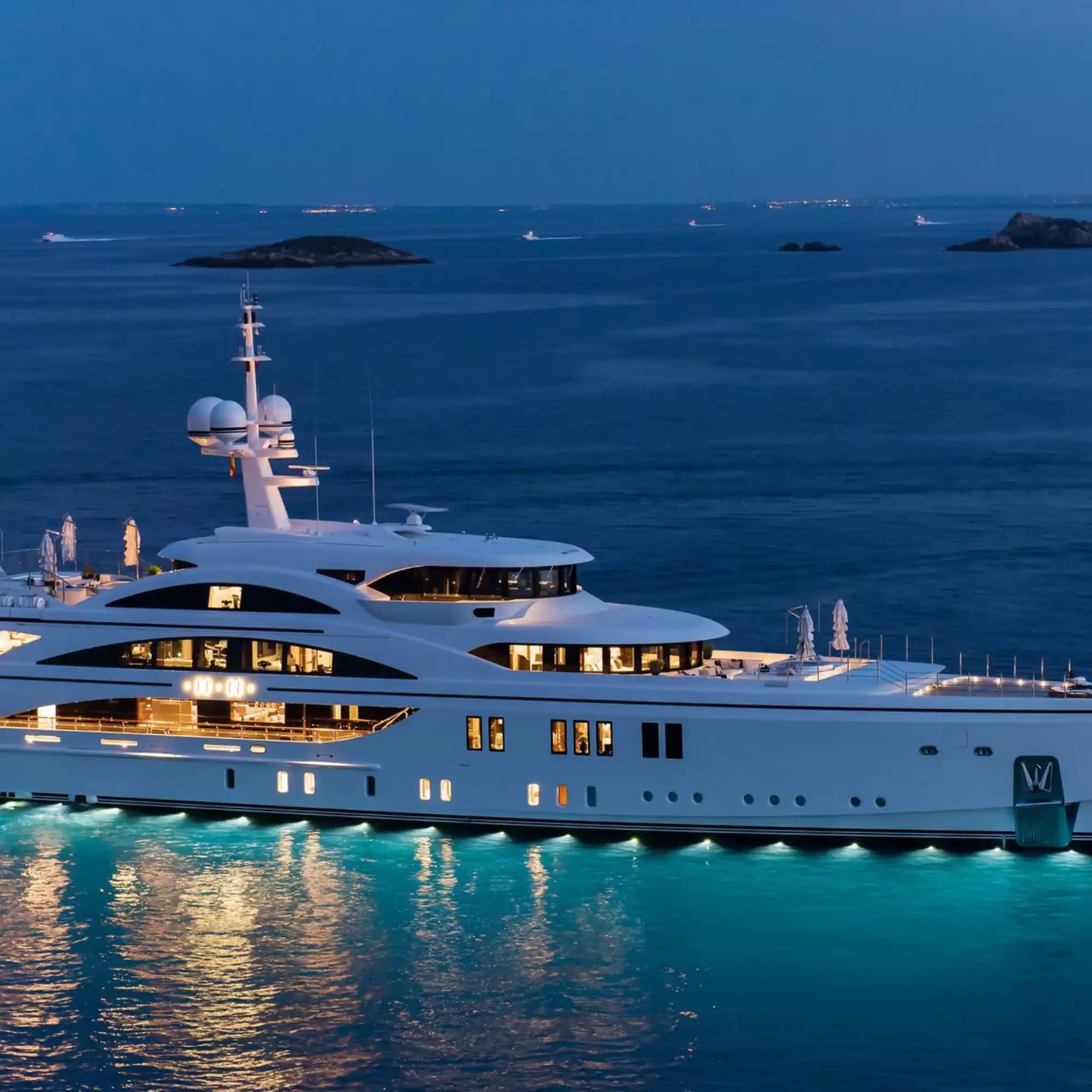 Exclusive yacht charter service on the French Riviera for luxury travel