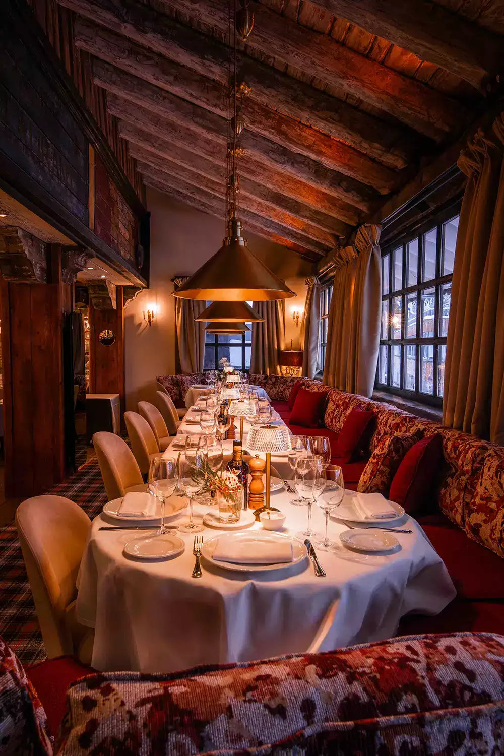 Bagatelle restaurant book in courchevel
