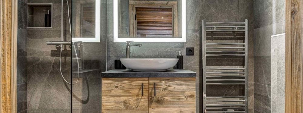 Five Bathrooms – Privacy & Comfort for Every Guest