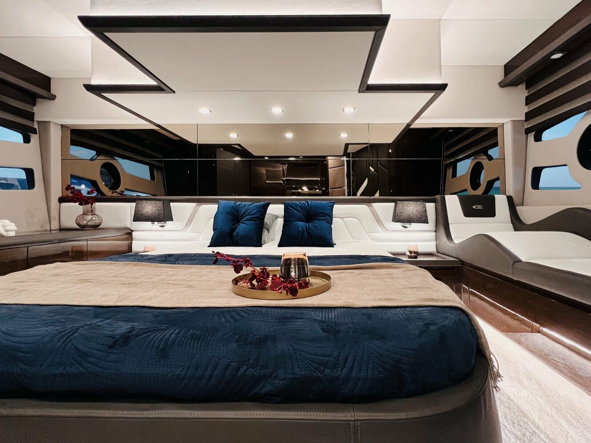 luxurious boat rental in monaco
