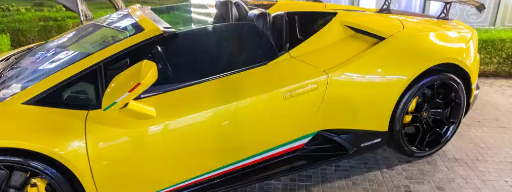 Discover the French Riviera in a Lamborghini