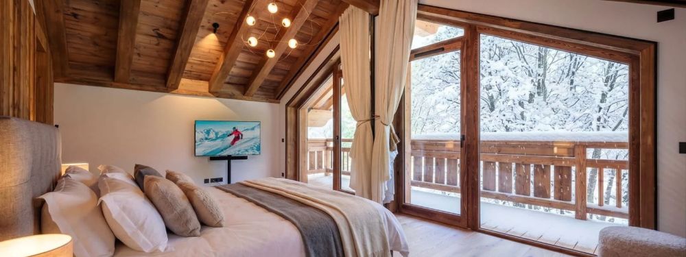 Eight Bedrooms – Space & Privacy for Families and Groups