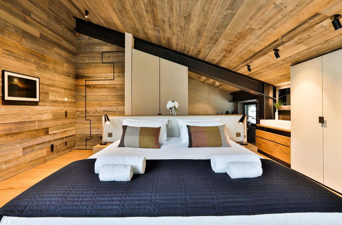 Chalet on the Rocks