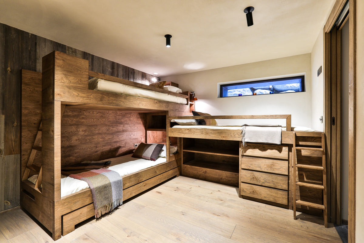 Chalet on the Rocks
