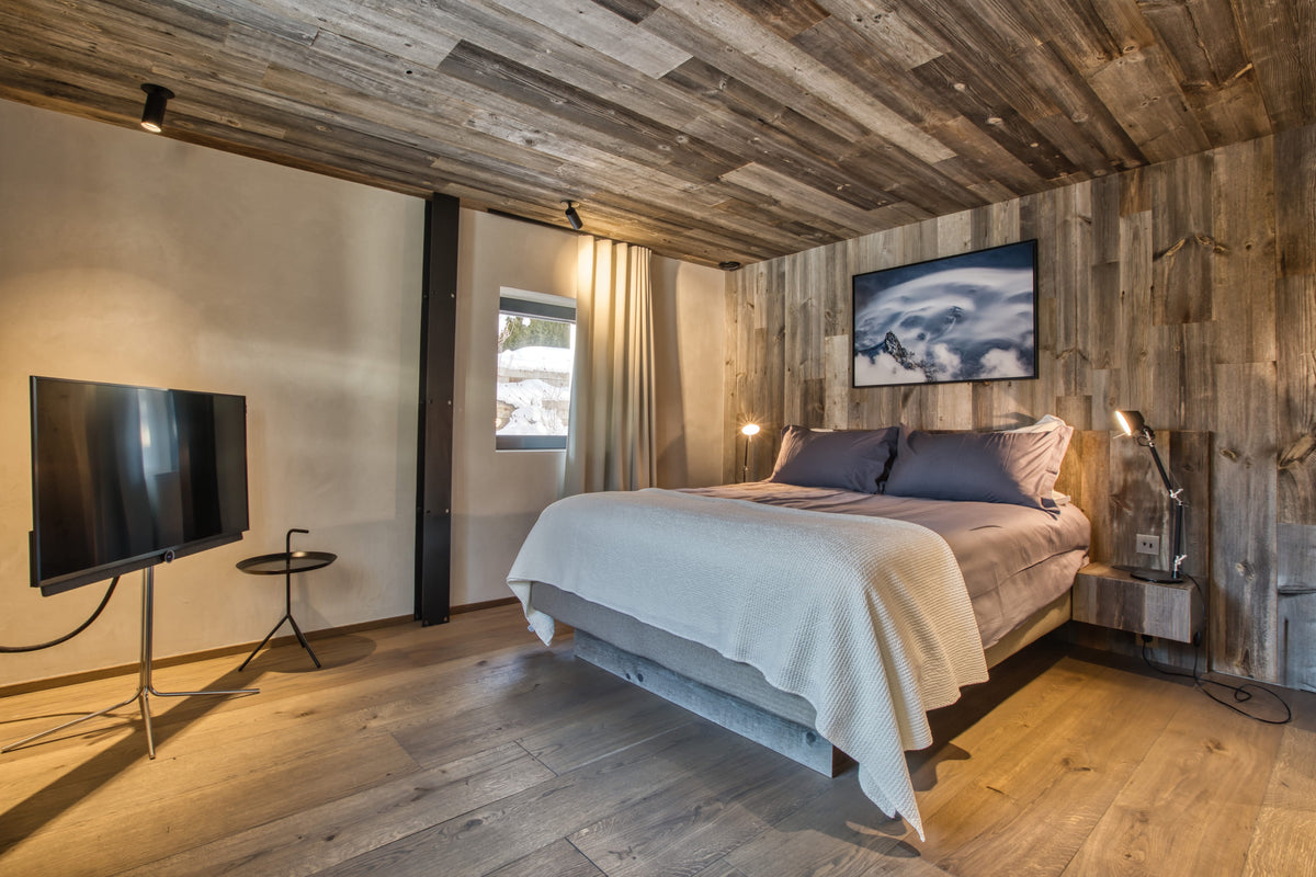 Chalet on the Rocks
