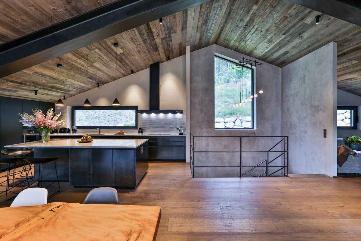 Chalet on the Rocks