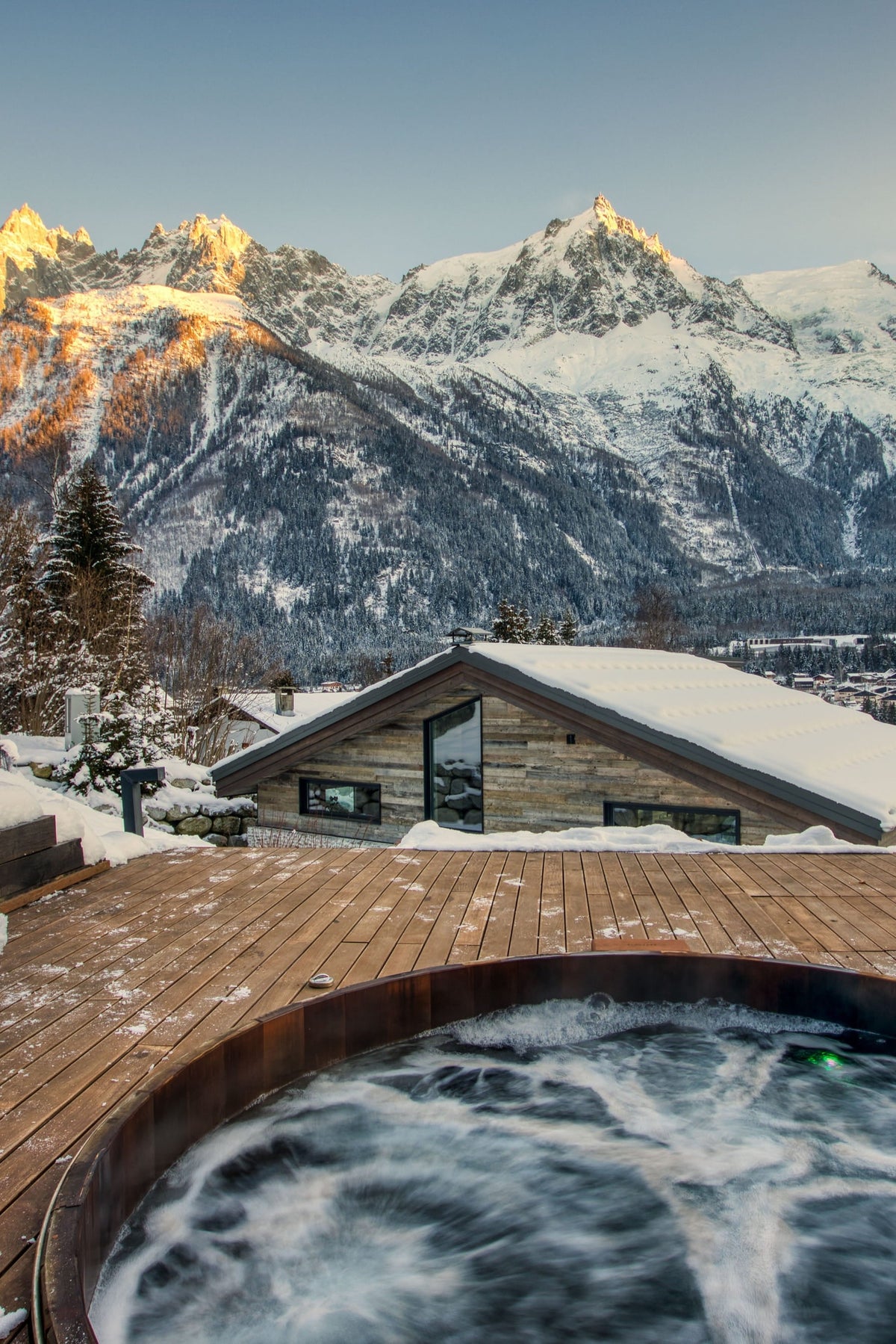Chalet on the Rocks
