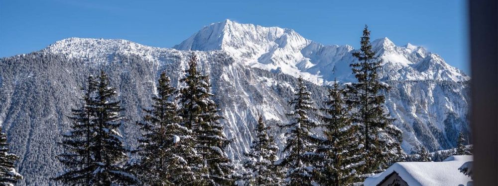 Staying in Courchevel 1850 – Exclusive Bellecôte Setting & Ski Access