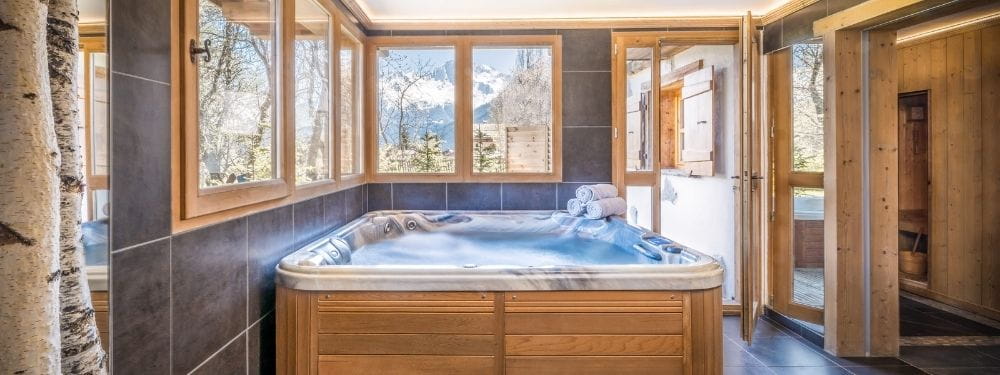 A Luxury Chalet with Jacuzzi, Sauna & Hammam in Courchevel