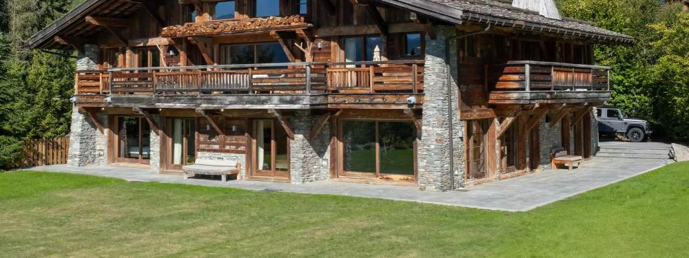 Staying in Megève – Exclusive Ski-In/Ski-Out Setting in Mont d’Arbois