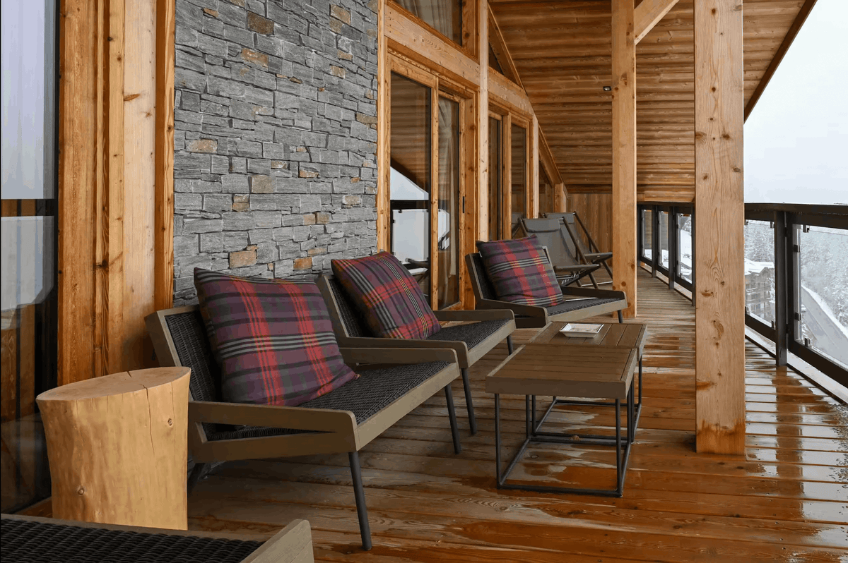 Mountain balcony in Courchevel Moriond