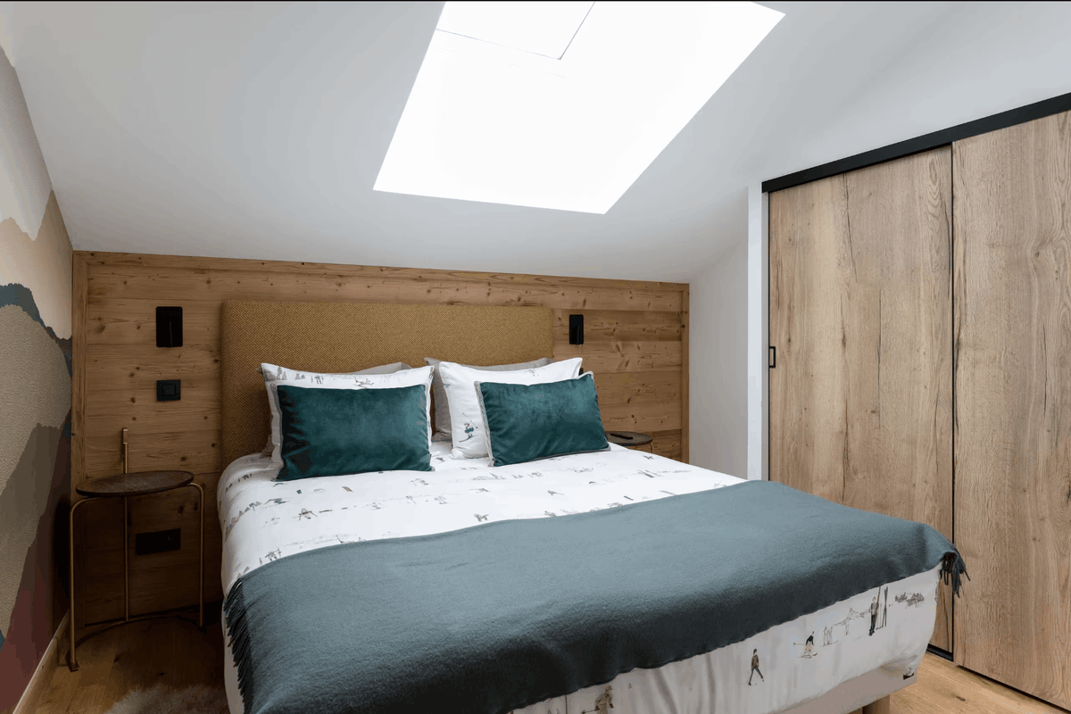 Elegant double bedroom at Penthouse Courchevel