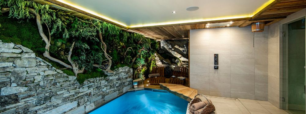 Indoor Swimming Pool – Private Wellness in Val d'Isère