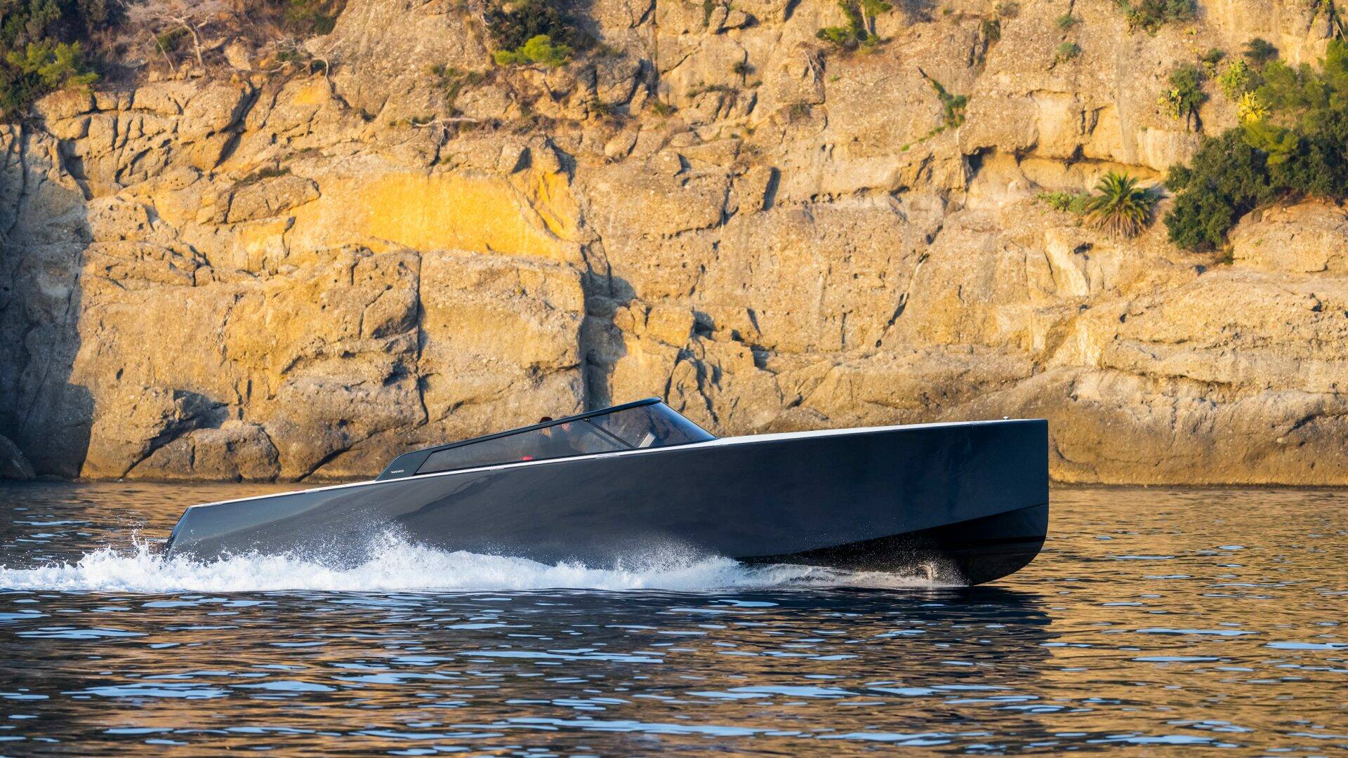 luxury yacht charter cannes 