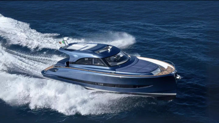 Yacht charter in Saint-Tropez